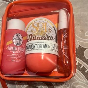 Sol de Janeiro Bom día floral scent